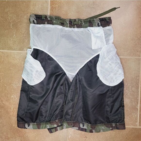 Bundle of 2 men's cargo swim trunks - Picture 14 of 16